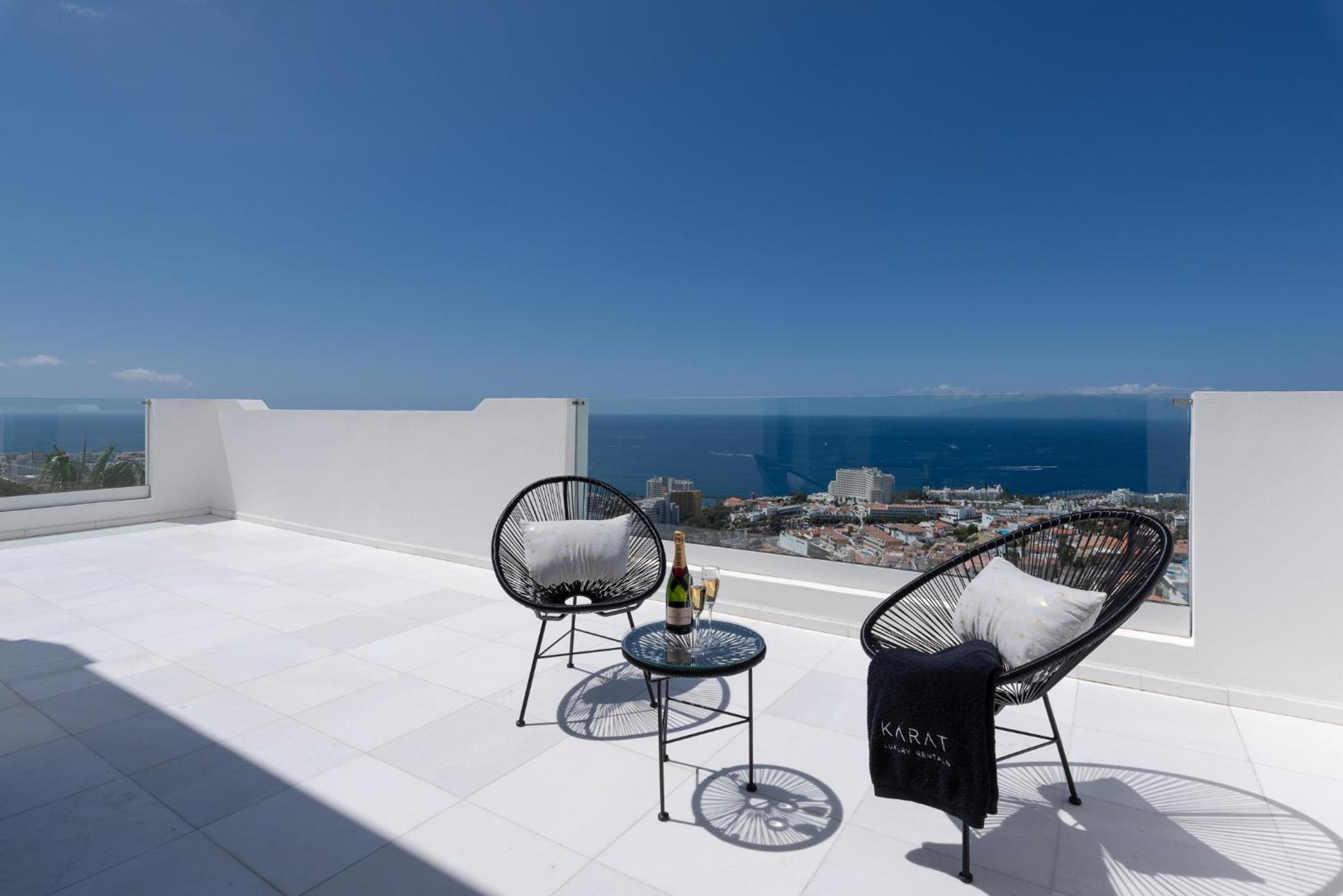 KARAT Villa Presidencial