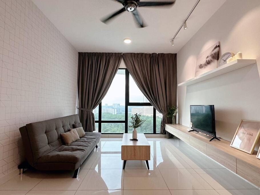 2BR@JB Mid Valley Southkey Mosaic High Speed Wi-Fi CIQ