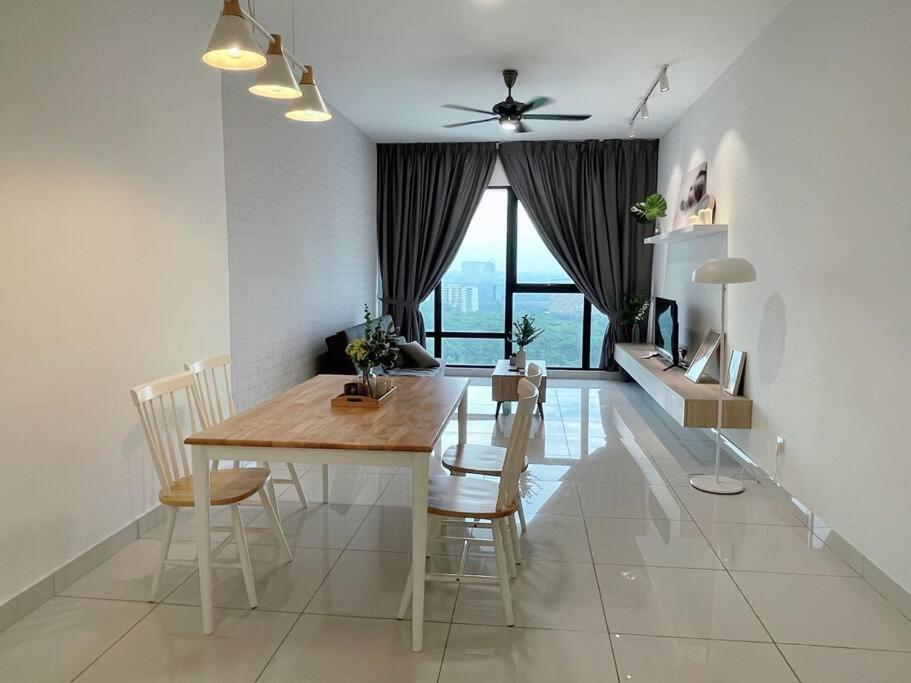 2BR@JB Mid Valley Southkey Mosaic High Speed Wi-Fi CIQ