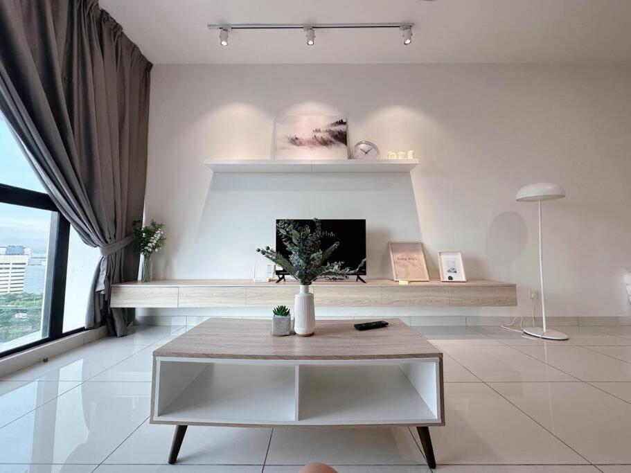 2BR@JB Mid Valley Southkey Mosaic High Speed Wi-Fi CIQ