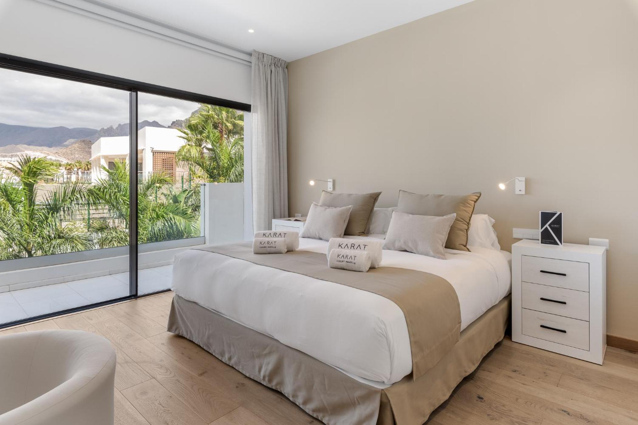 KARAT Villa Presidencial