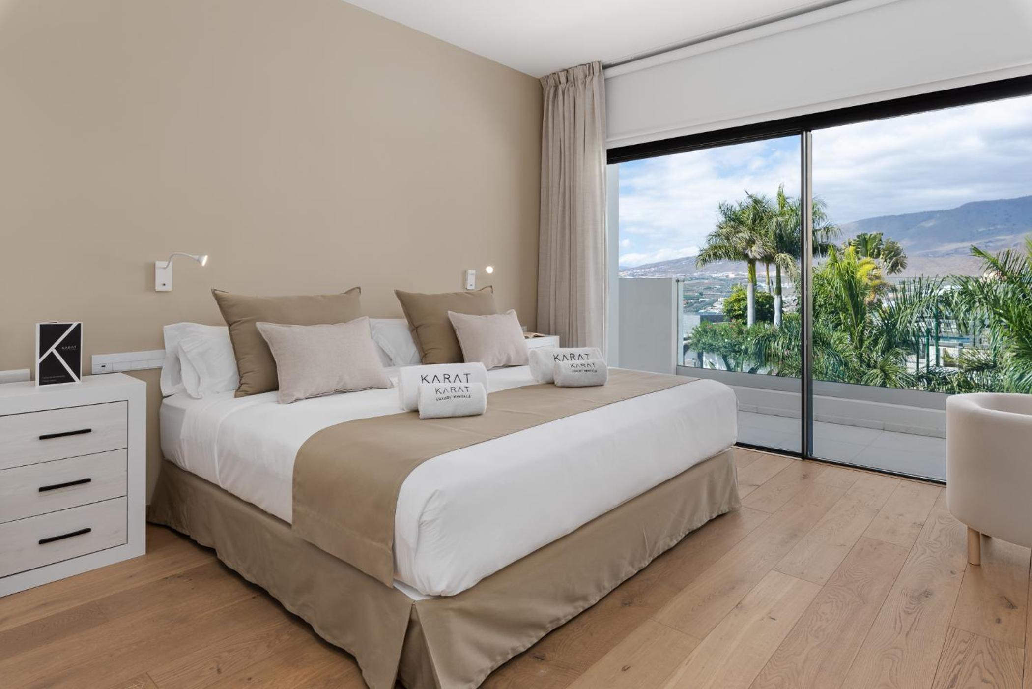 KARAT Villa Presidencial