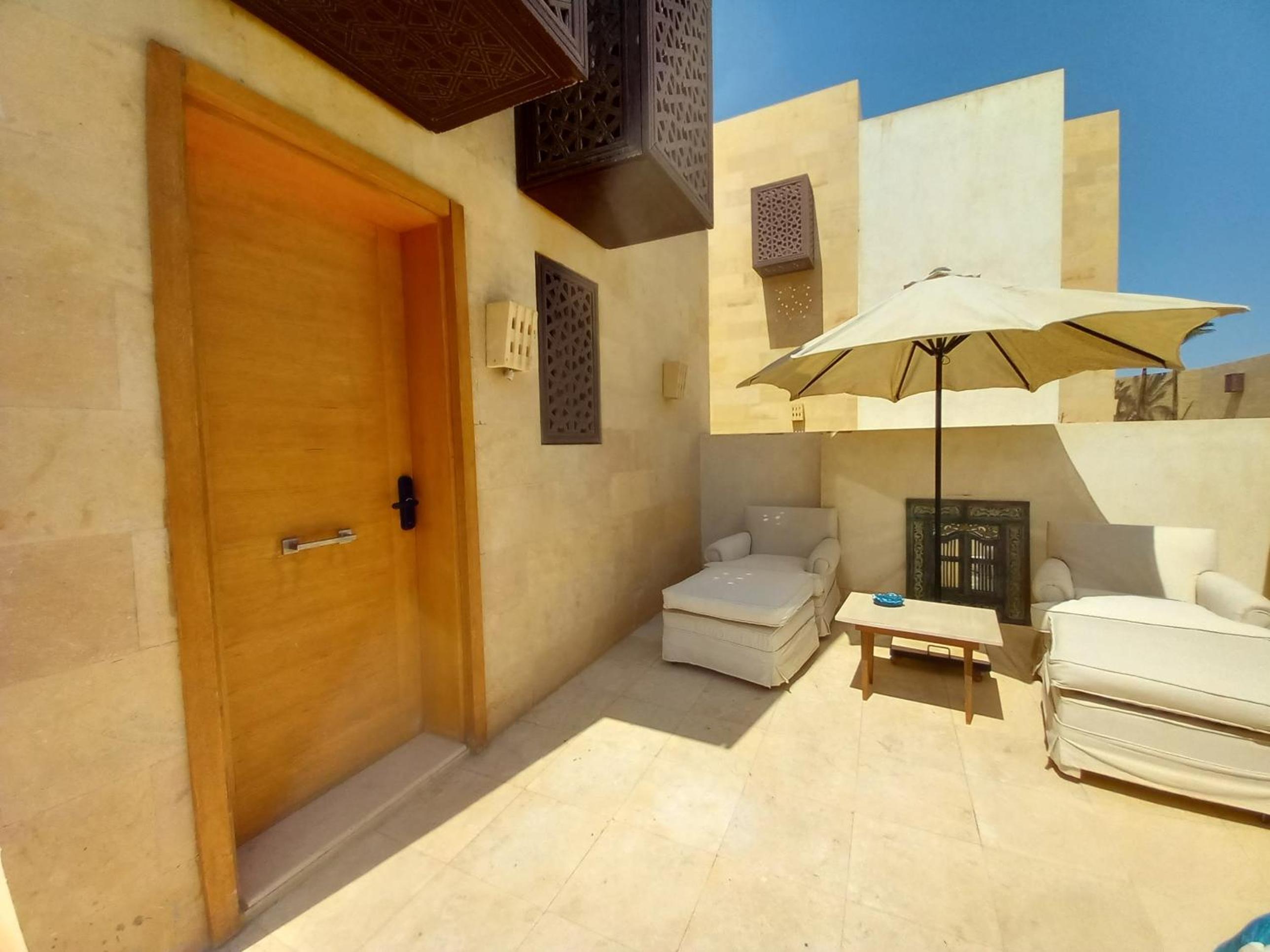 Nayah Stays, Ground terraces Studio