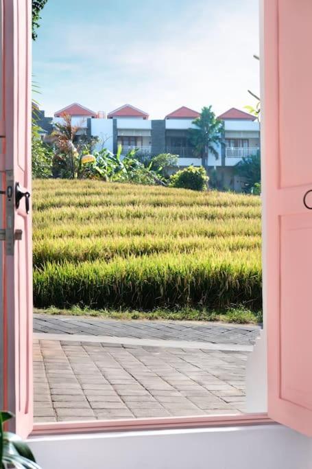 AMAZING 3 BDR Canggu Villa in ULTIMATE location