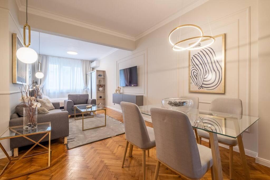 Calm, Luxury Apartment, Premium Location at NDK!