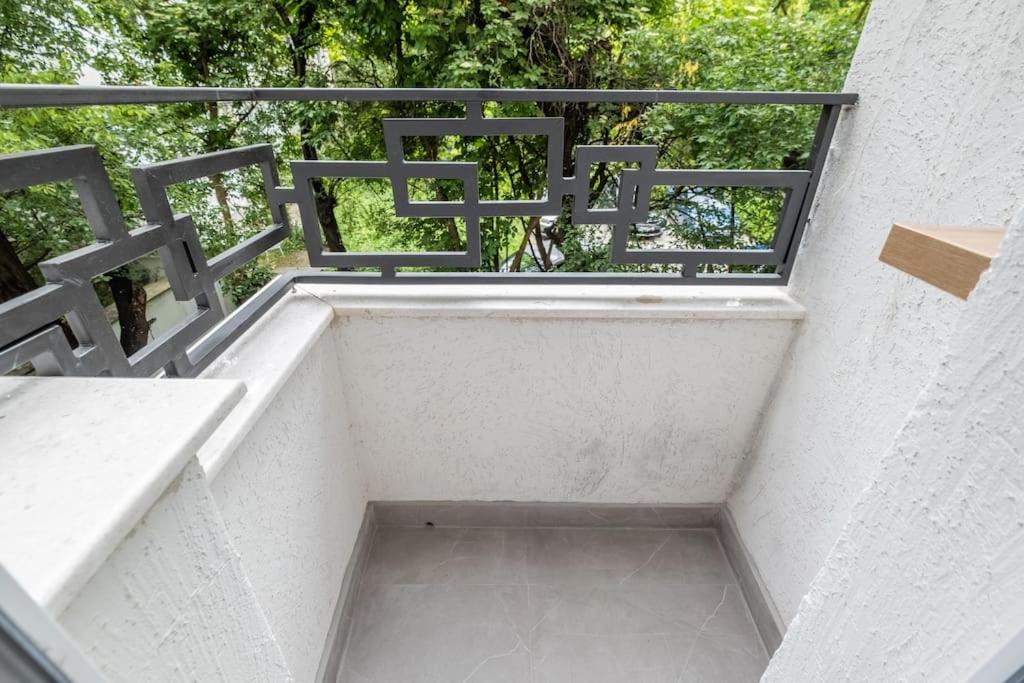 Calm, Luxury Apartment, Premium Location at NDK!