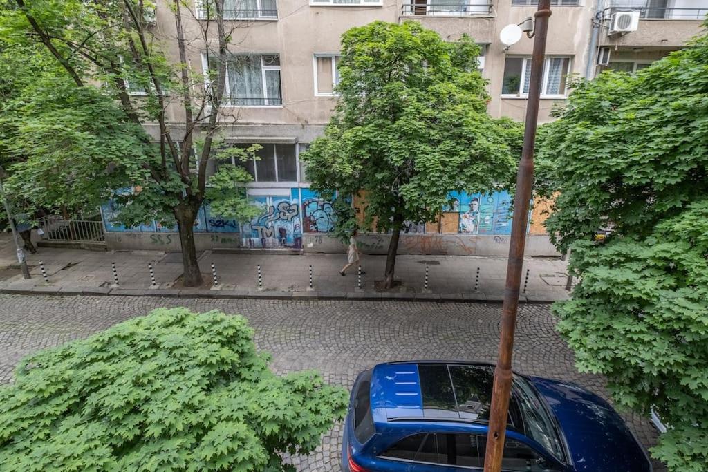Calm, Luxury Apartment, Premium Location at NDK!