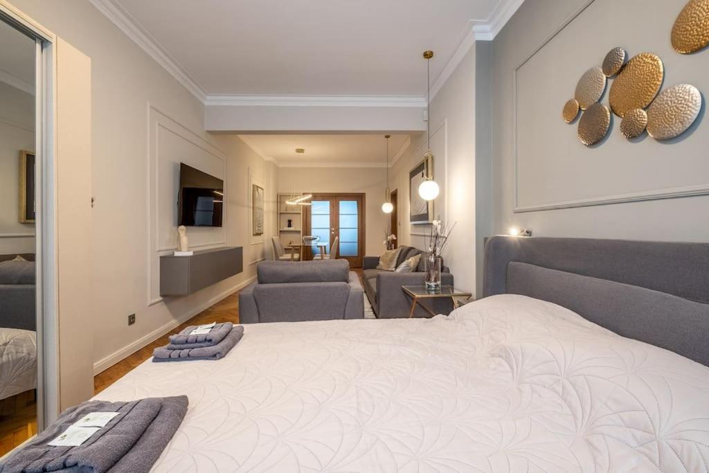 Calm, Luxury Apartment, Premium Location at NDK!