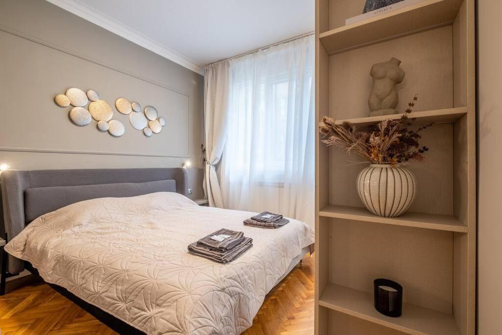 Calm, Luxury Apartment, Premium Location at NDK!