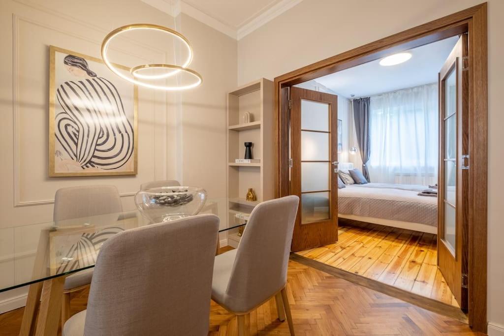 Calm, Luxury Apartment, Premium Location at NDK!