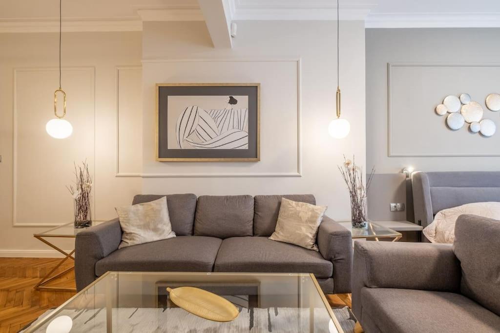 Calm, Luxury Apartment, Premium Location at NDK!