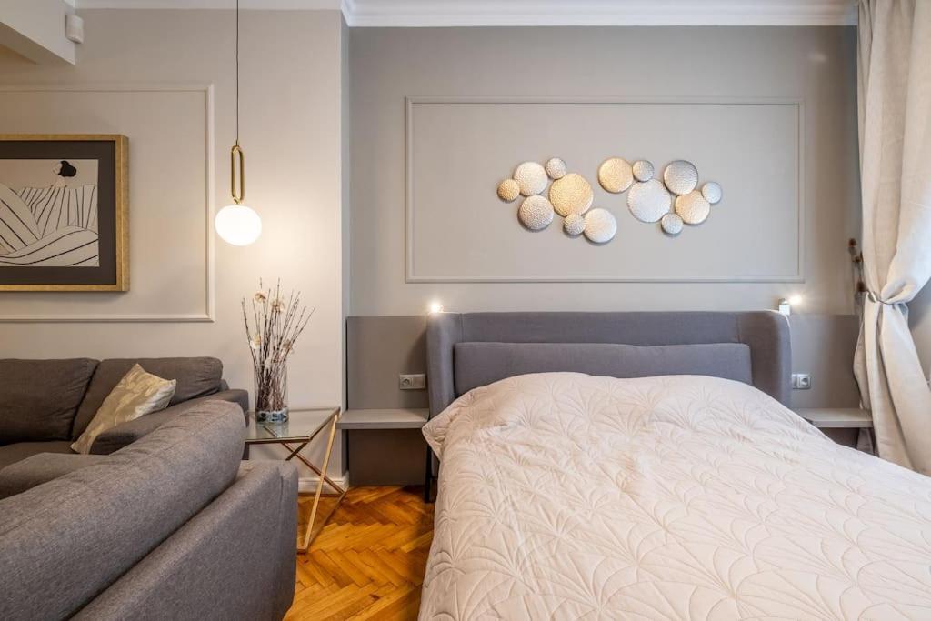 Calm, Luxury Apartment, Premium Location at NDK!