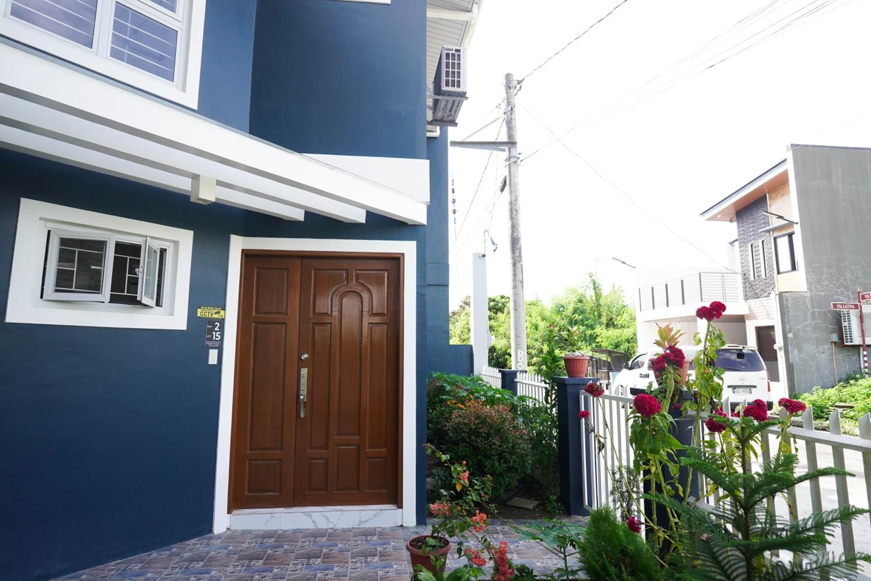 Luxurious Place Spacious 2BR with WIFI Near SM Lucena view 5