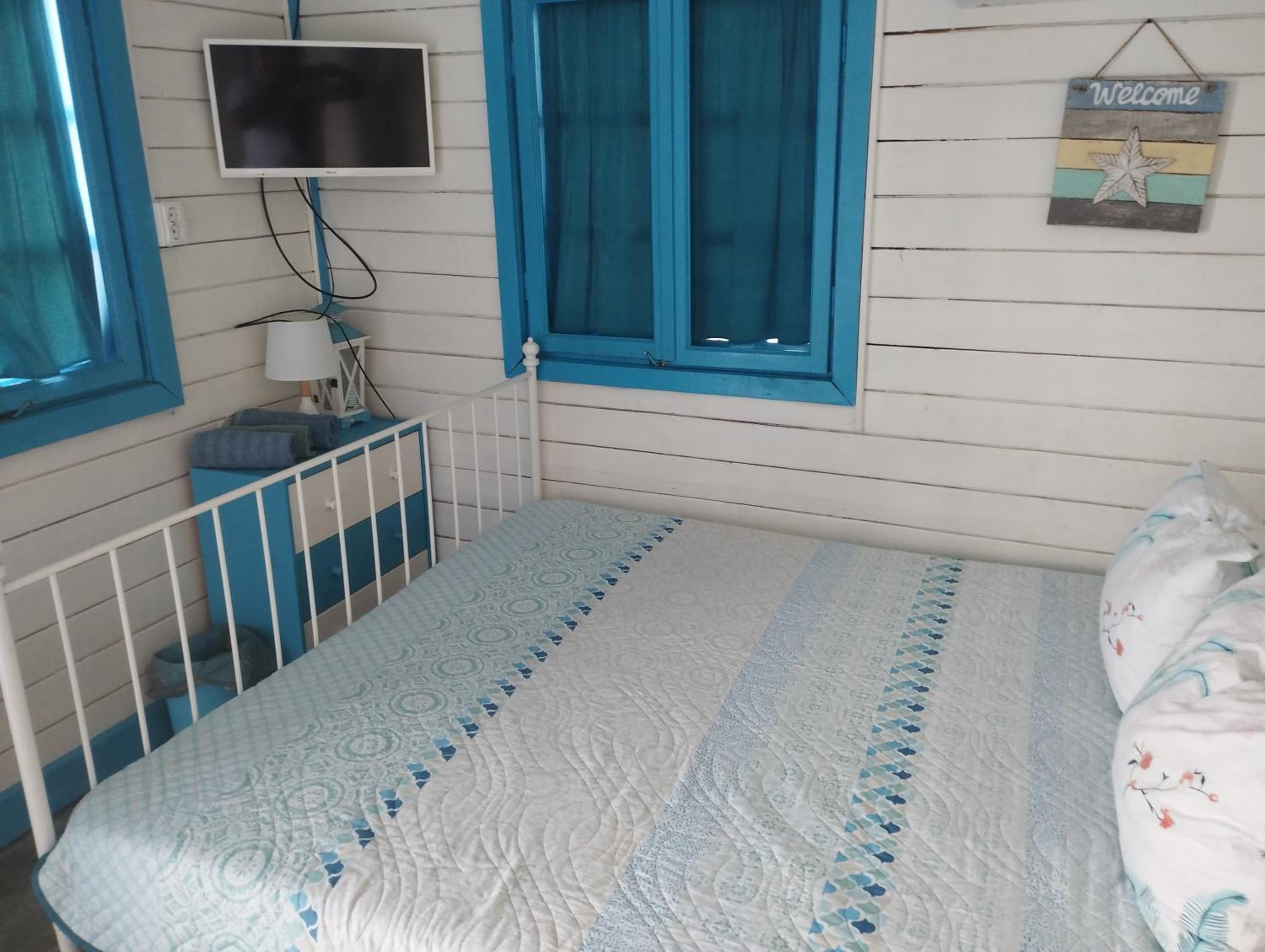 Blue Bungalow Jurilovca view 3