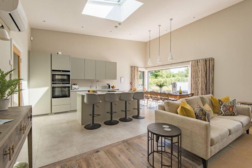 The Old Cherry Barn - Luxury barn conversion view 3
