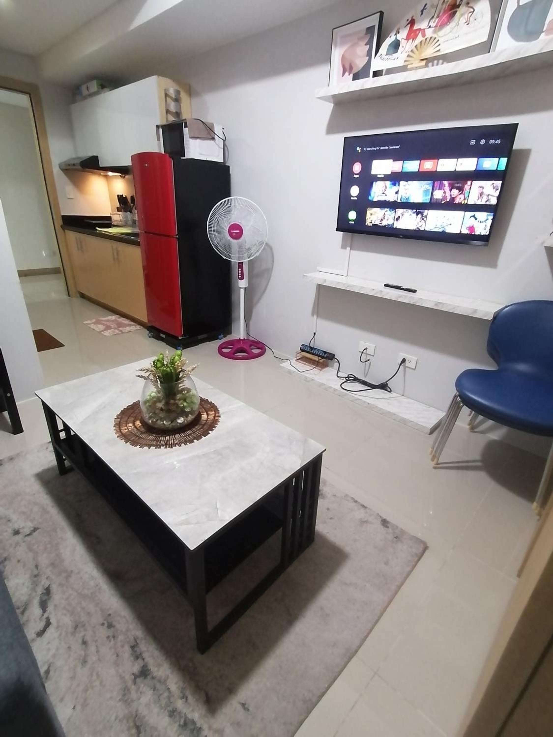 Cozy 1bed room w balcony condo Fully furnished view 5