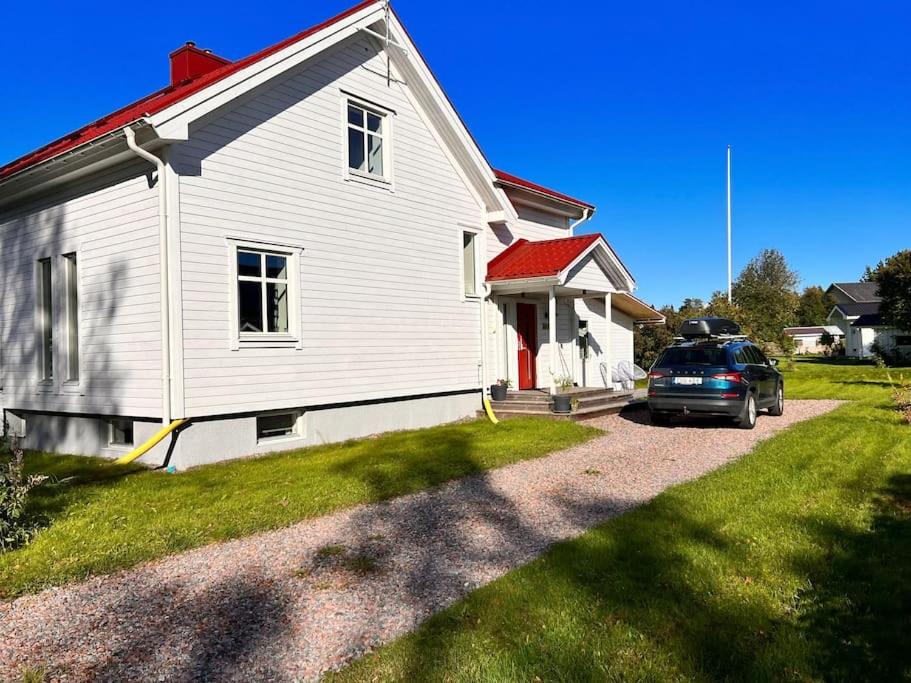 Riverfront Cosy Villa in Luleå