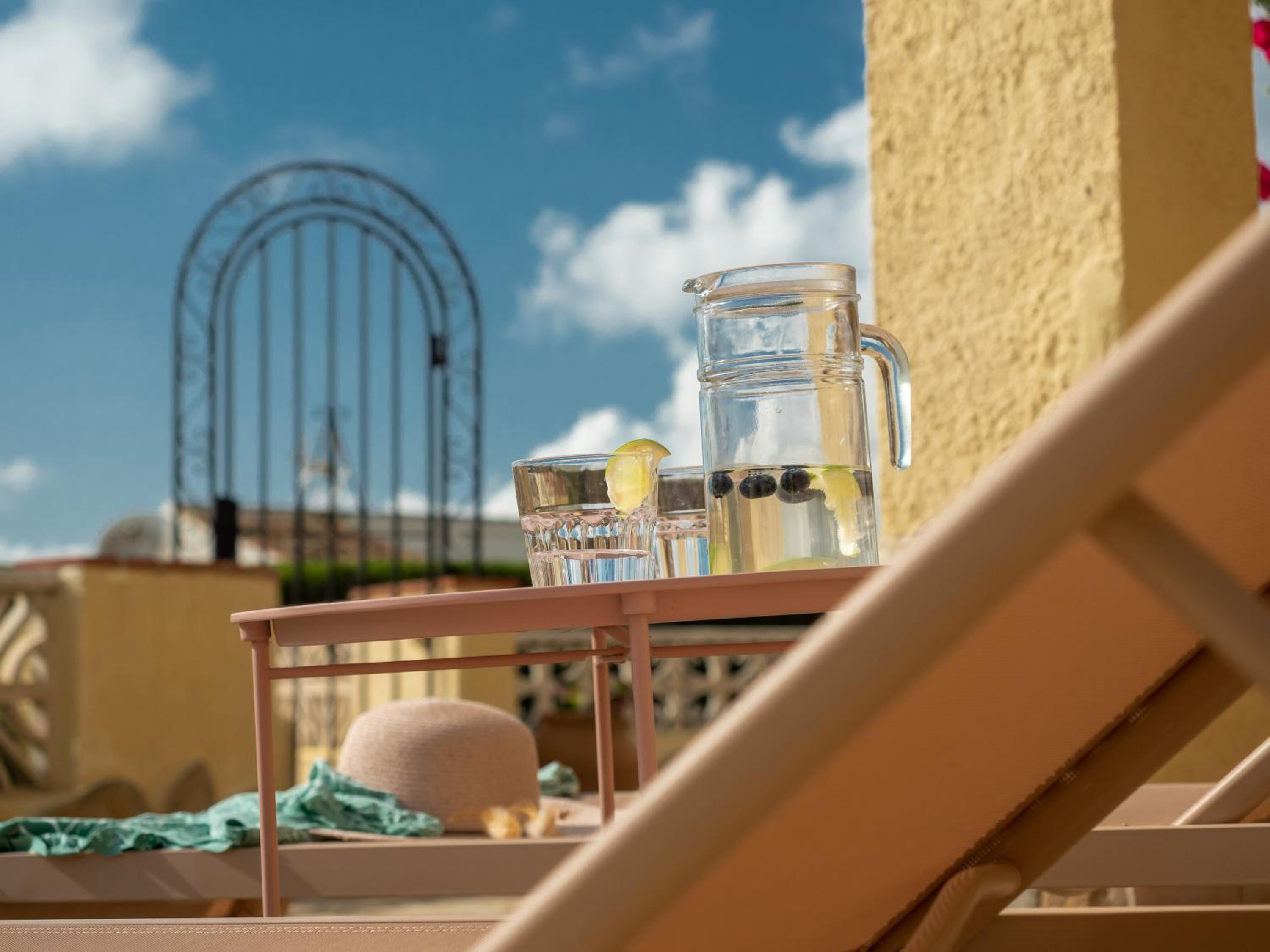 Authentic groundfloor apartment in beautiful villa, Javea