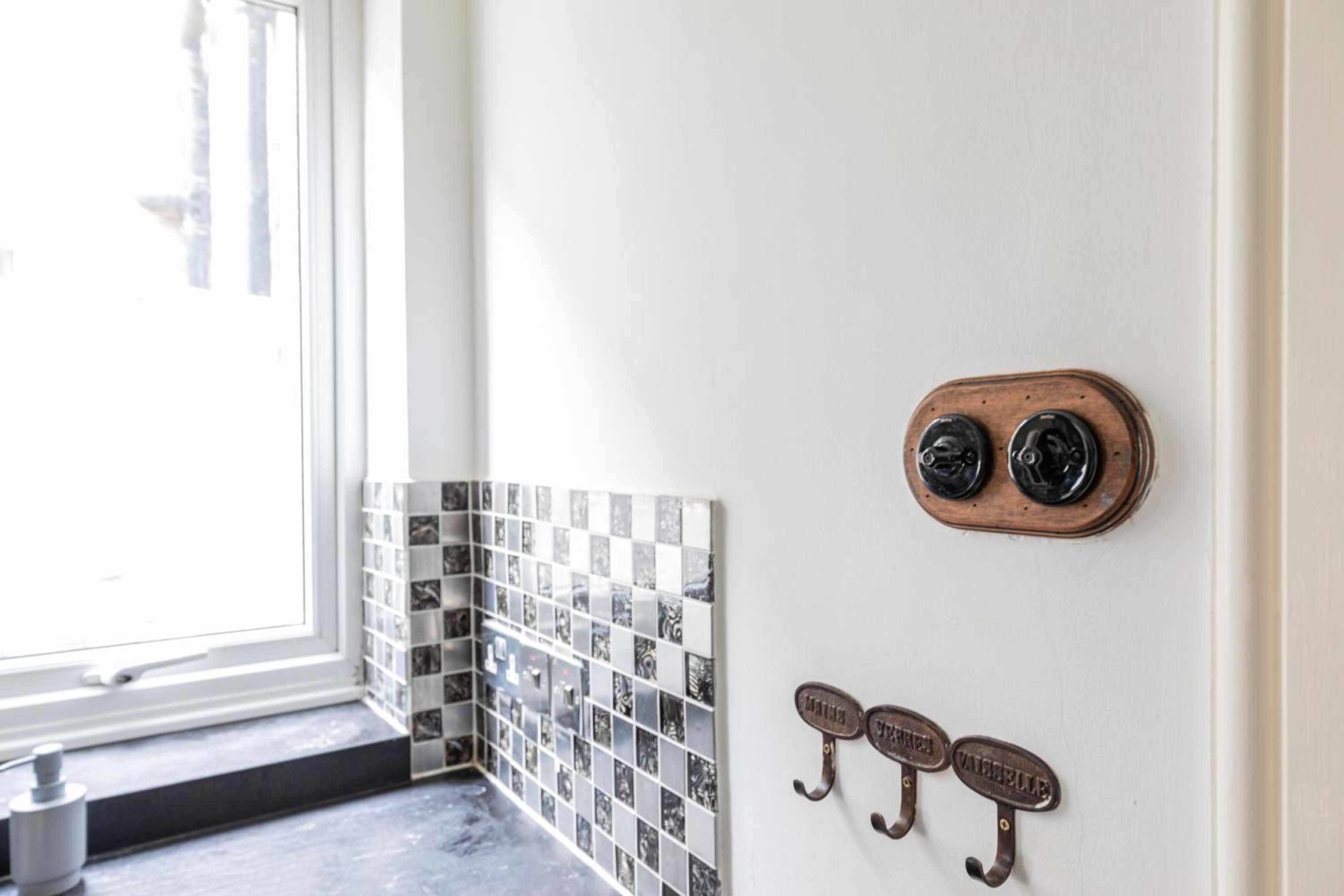 Charming 1 Bed Flat w Courtyard in Central London