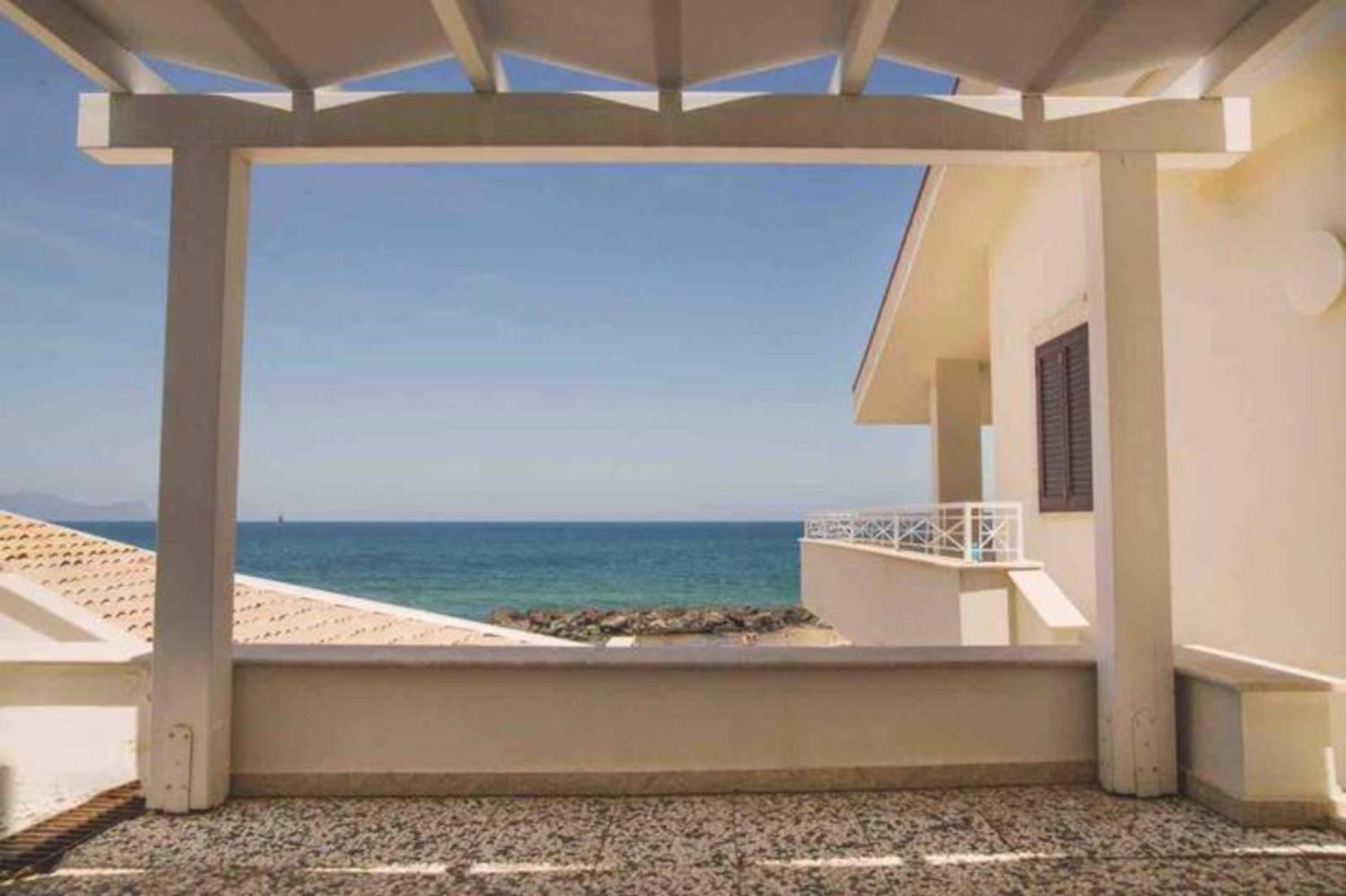 Comfortable apartment in Piano di Trappeto 80 m² with sea view