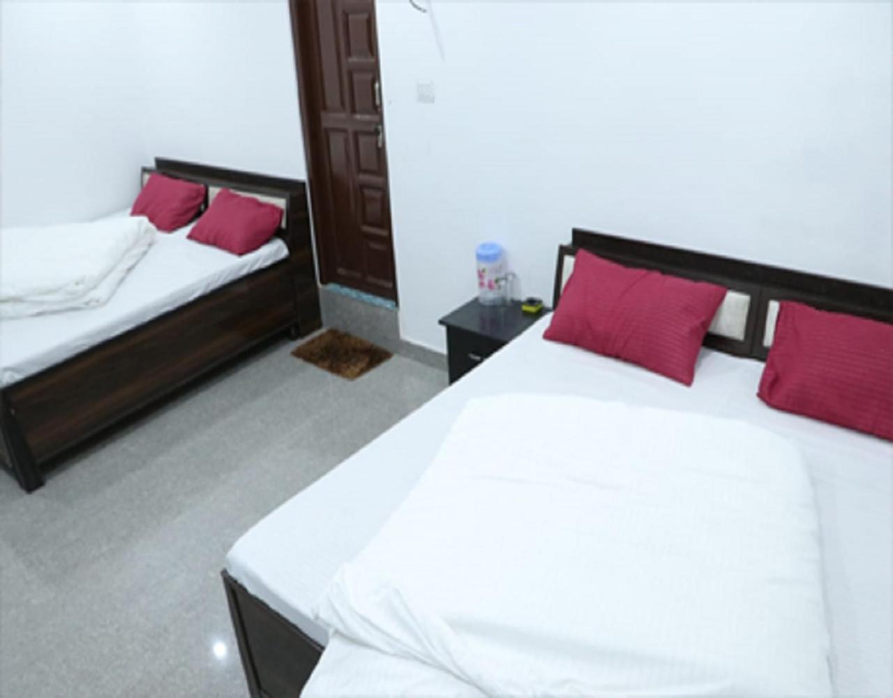 Hotel Prakash by StayApart view 4