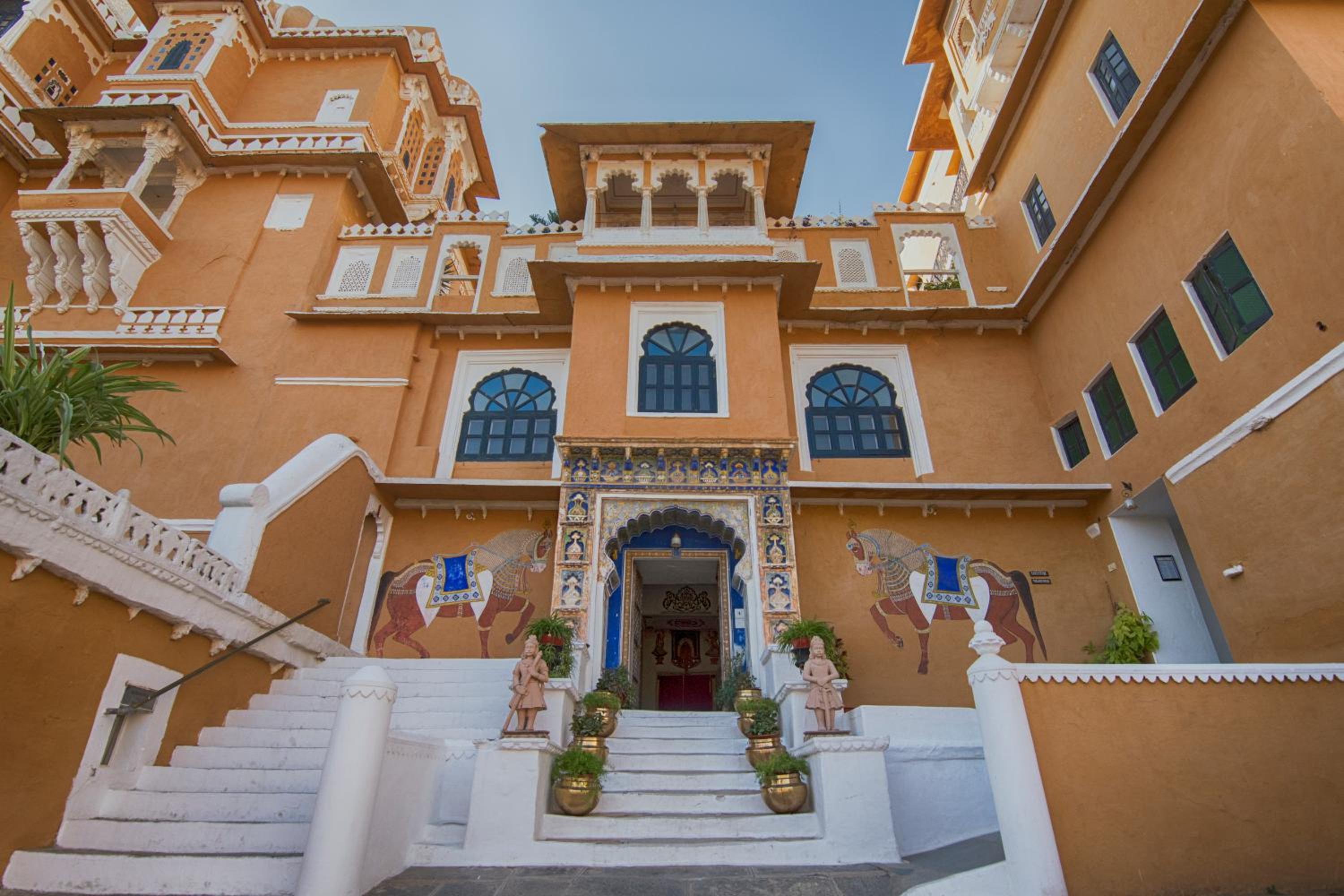 Deogarh Mahal