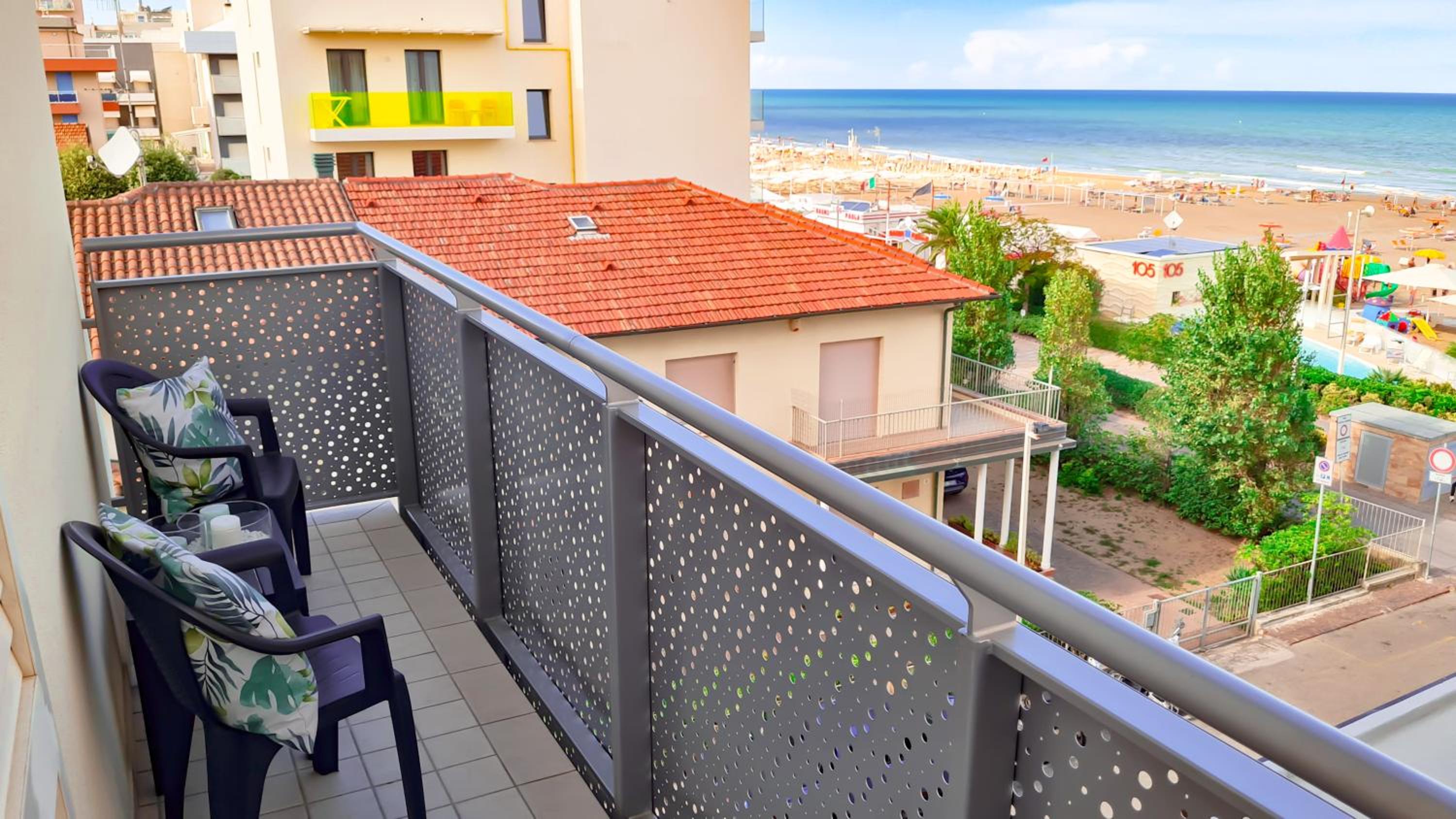 balcony