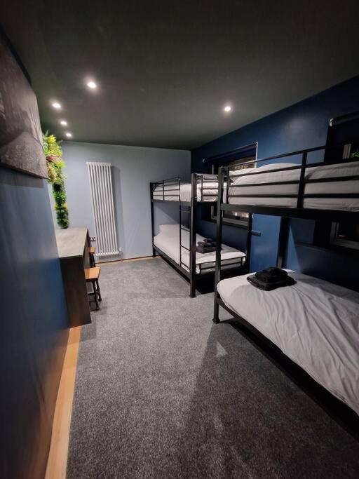 Luxury central Newcastle apartment, sleeps 8 view 4