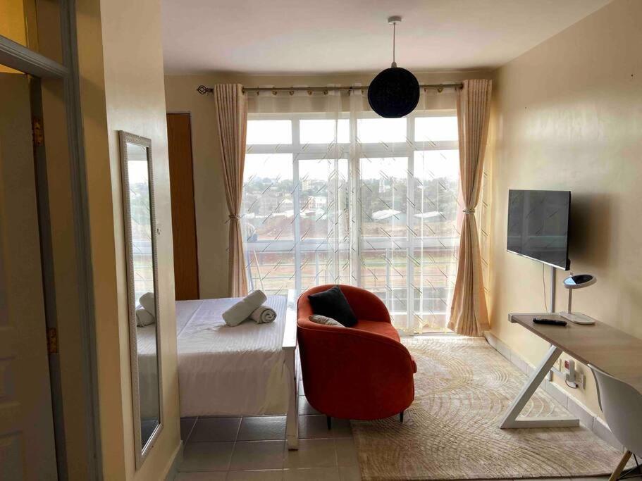 UrbanChicNest, Studio Apartment.