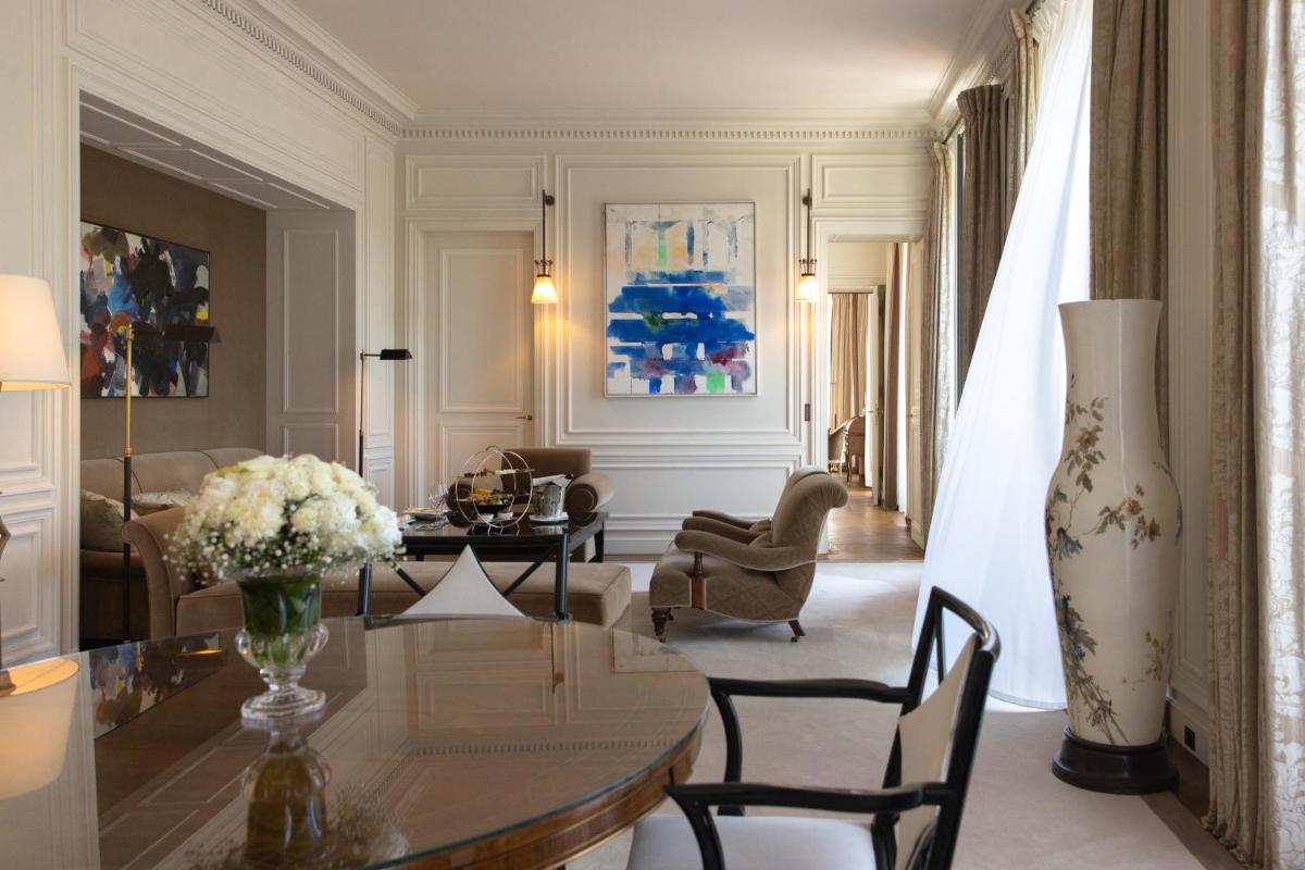 La Reserve Paris Hotel and Spa 29