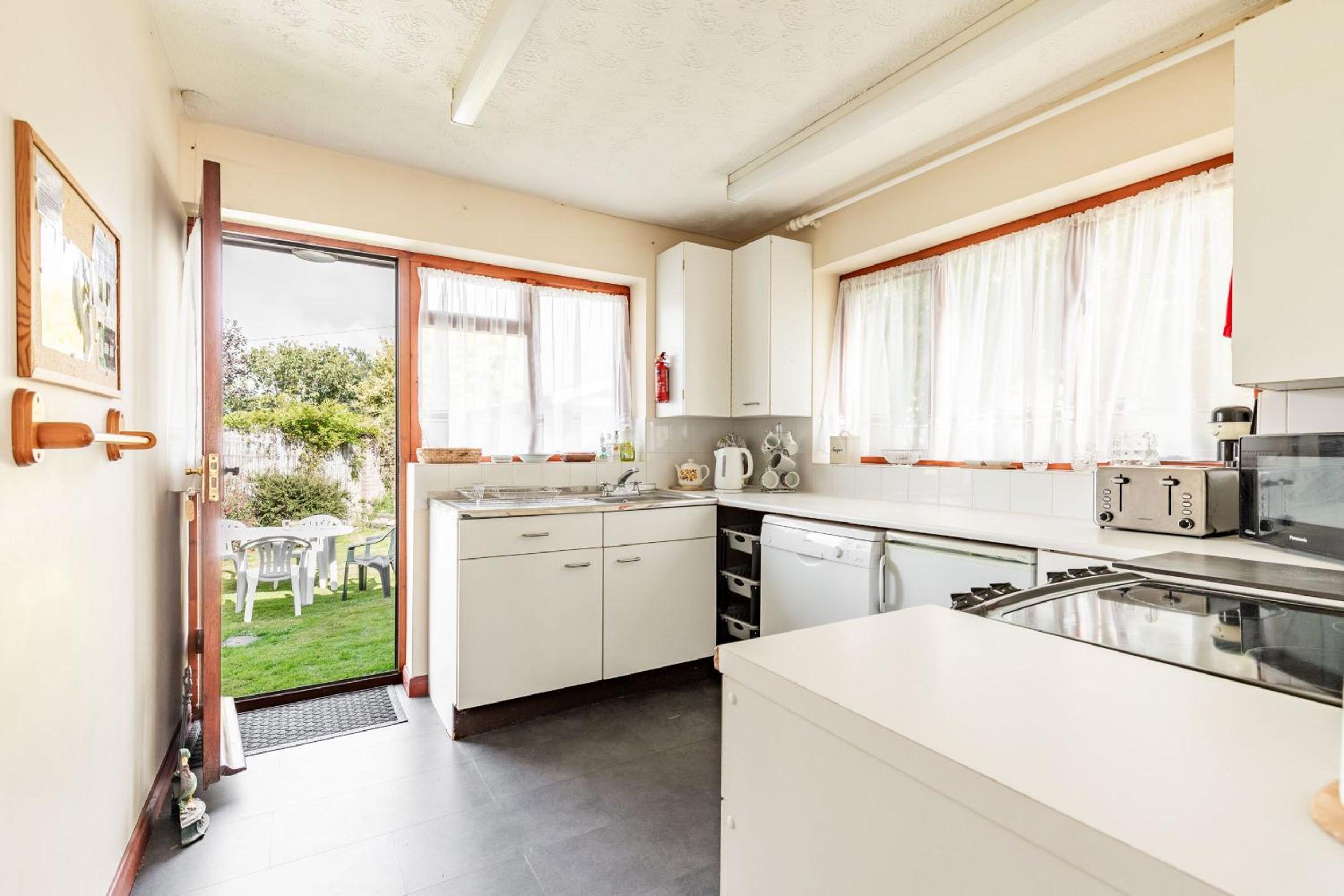 Host & Stay - Cransley view 4