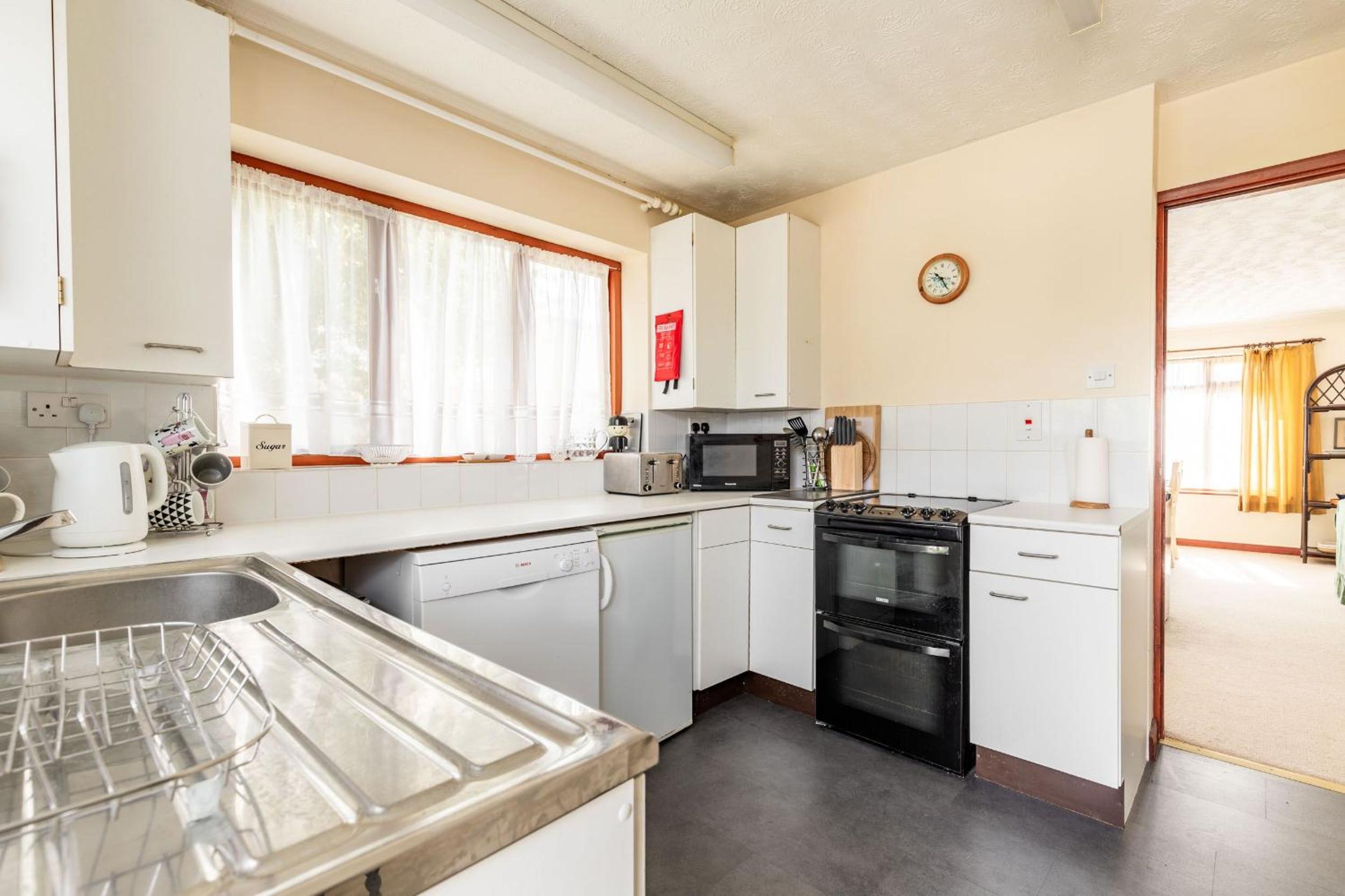 Host & Stay - Cransley view 5