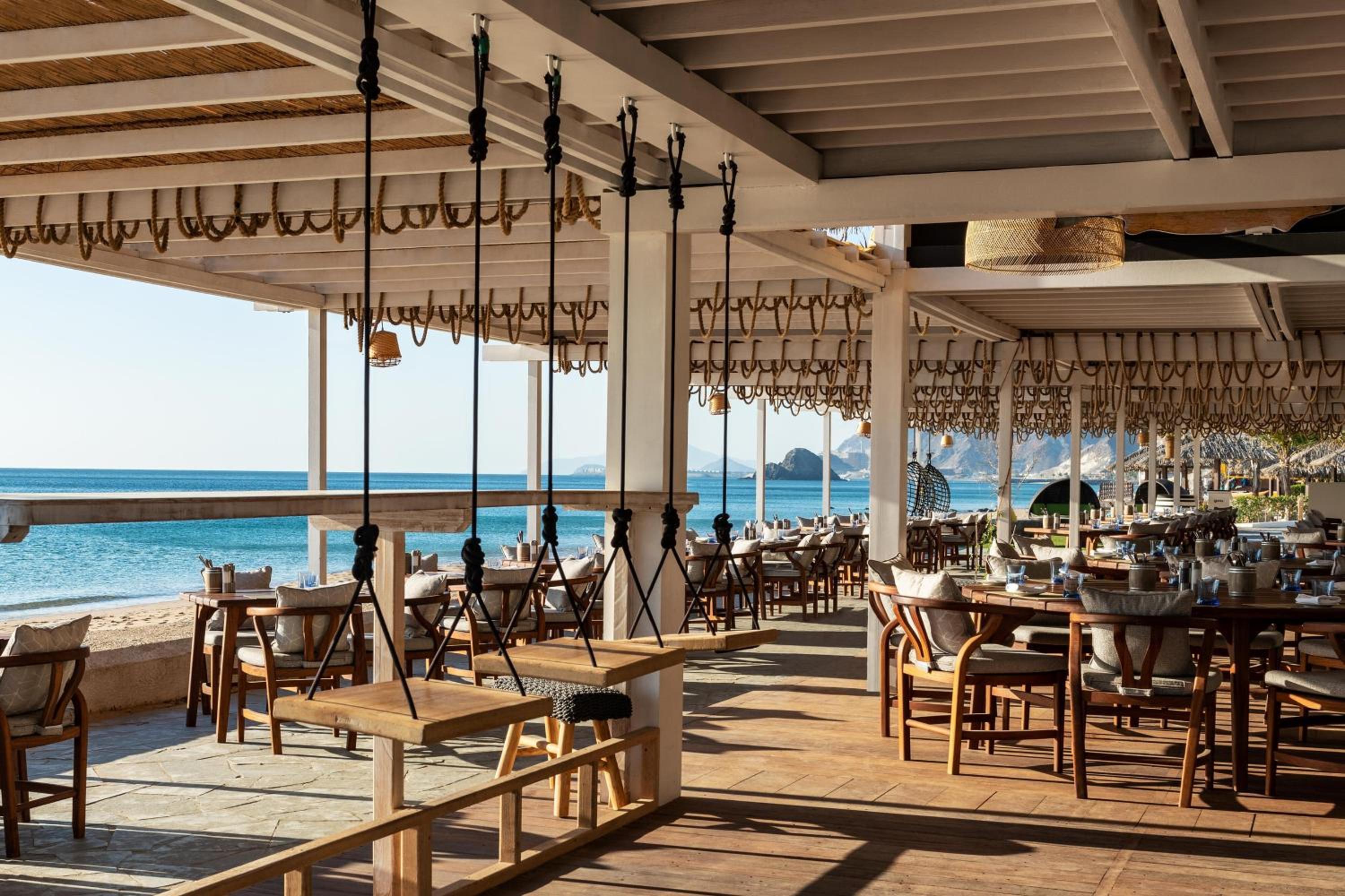 Le Meridien Al Aqah Beach Resort