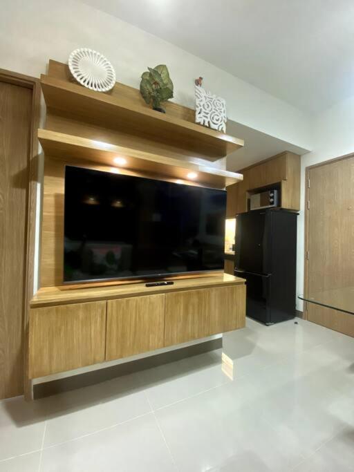 2br Near NAIA/Skyway: Staycation With View view 5