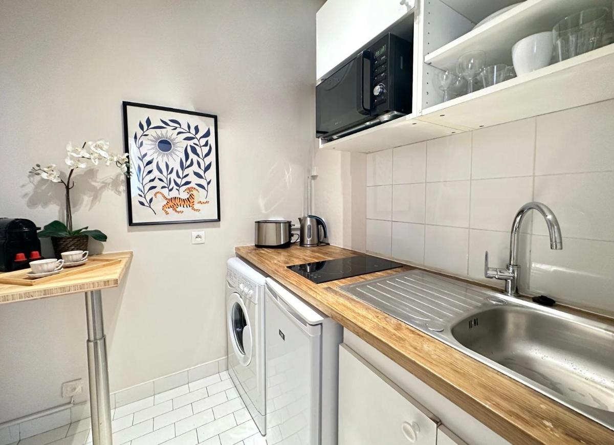 Champs Elysées area - Deluxe Family Apartments