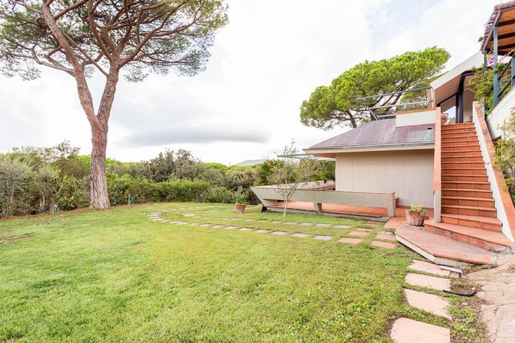 Villa a Castiglione della Pescaia view 3