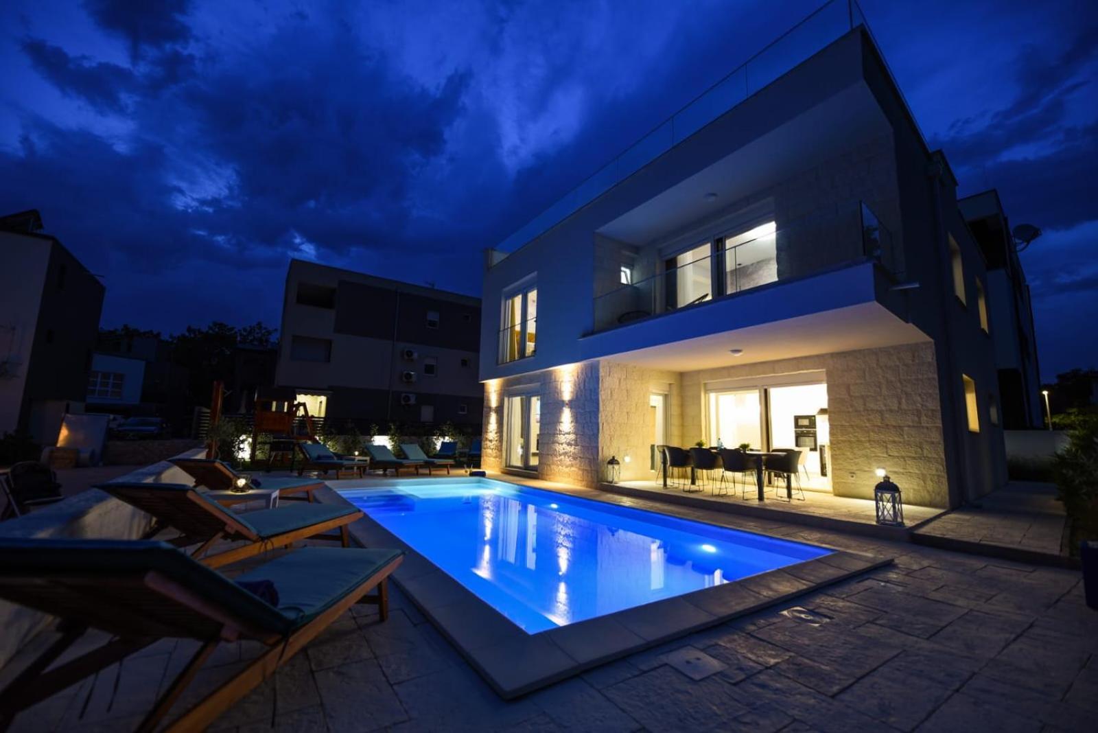 SEA VILLA VIR