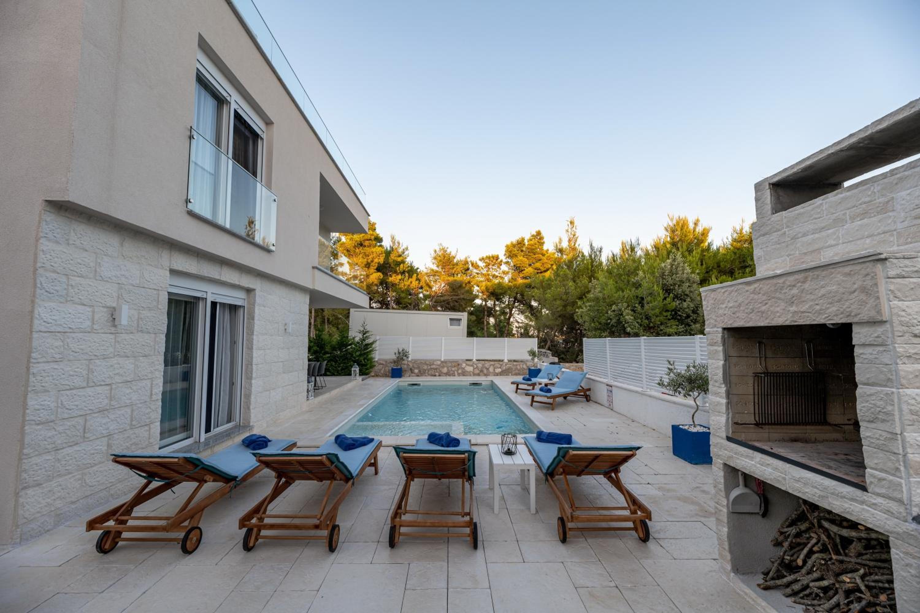 SEA VILLA VIR
