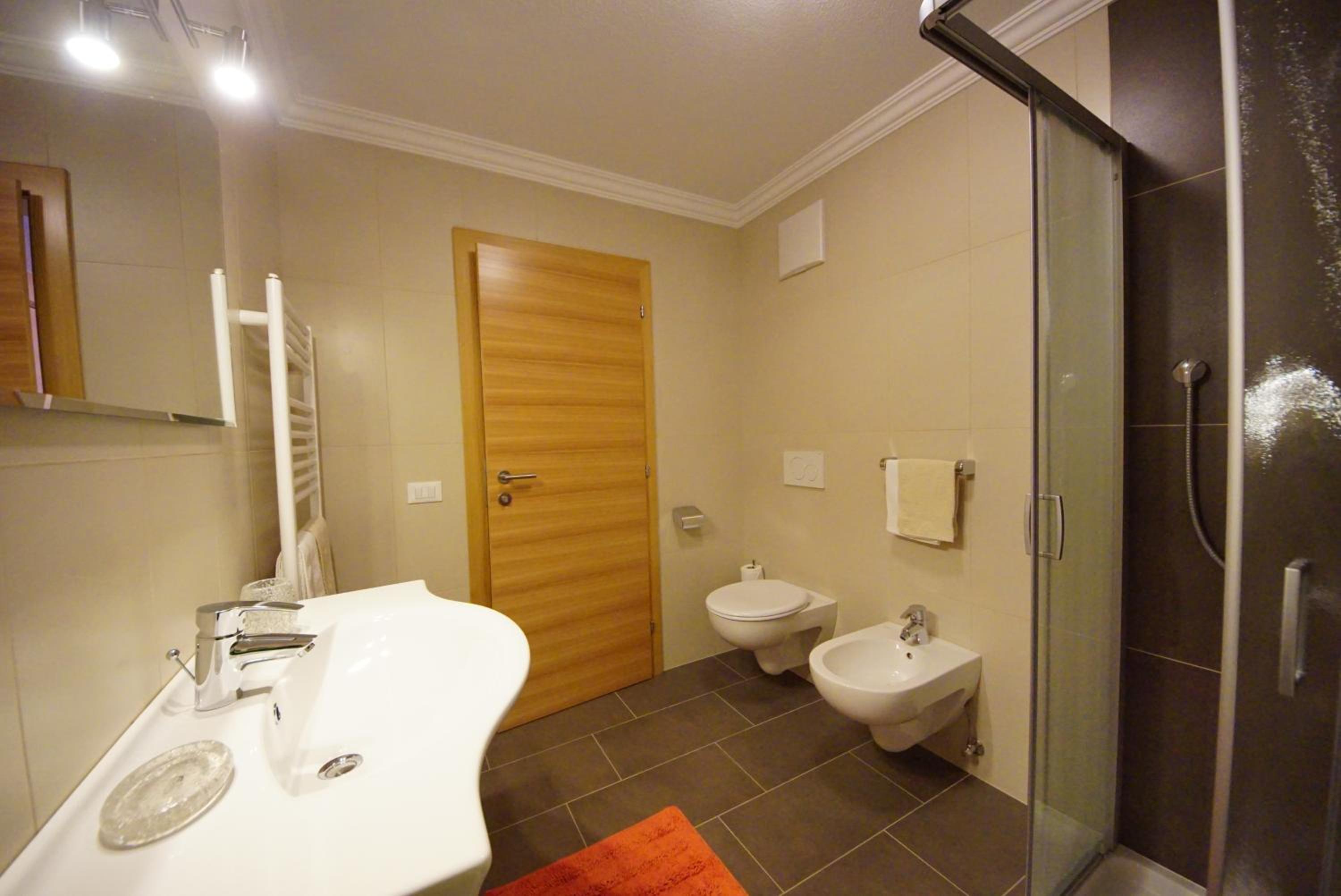 Photo 36