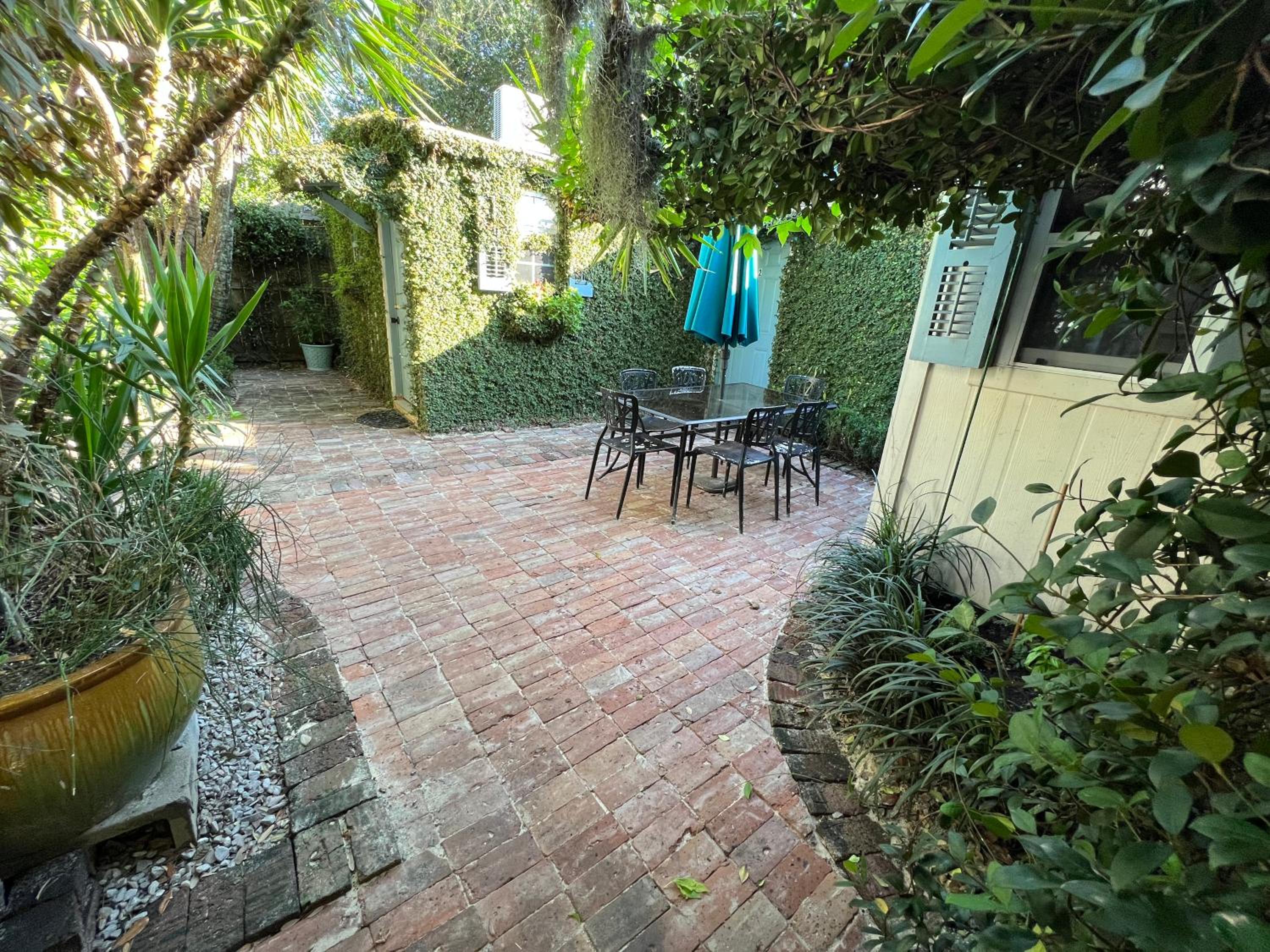 Studio Apartment Antonine view 3