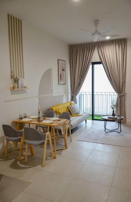 The Showroom Suite KL Pano Jalan Ipoh - Self-C/In, MRT, F/Parking