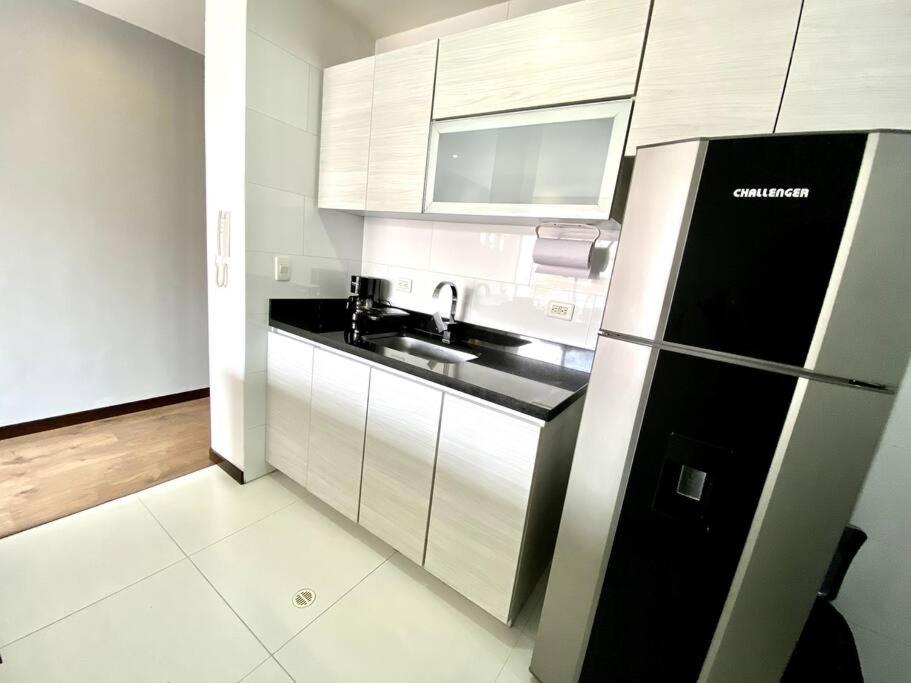 Unicentro, Clinica santafe, 1 hab, 2 baños