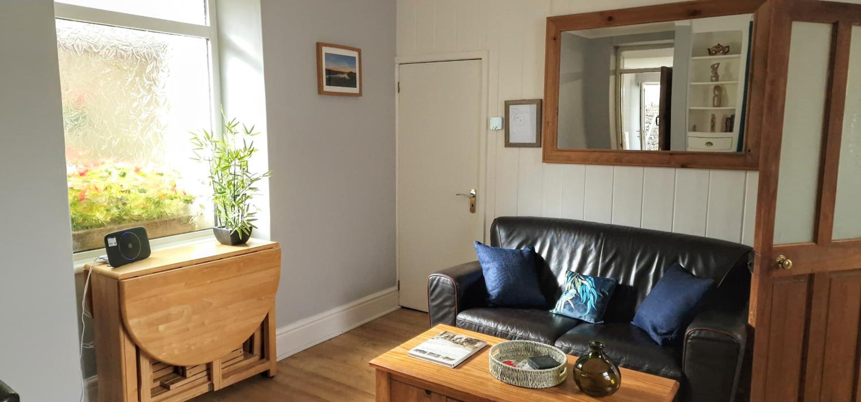 Cheerful Snowdonia cottage,garden snug, mountain views, sleeps 4, near zip world view 2