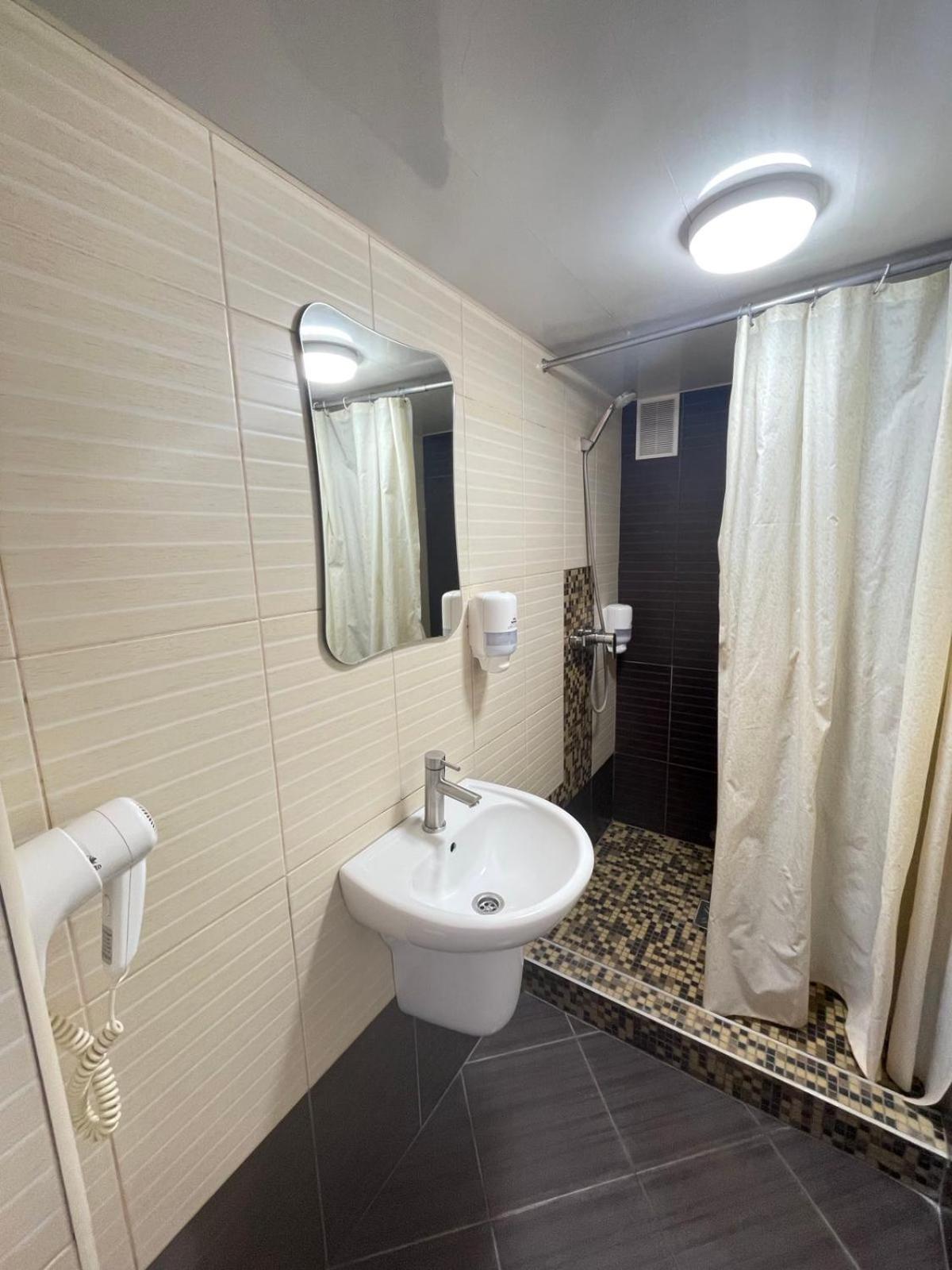 Photo 33