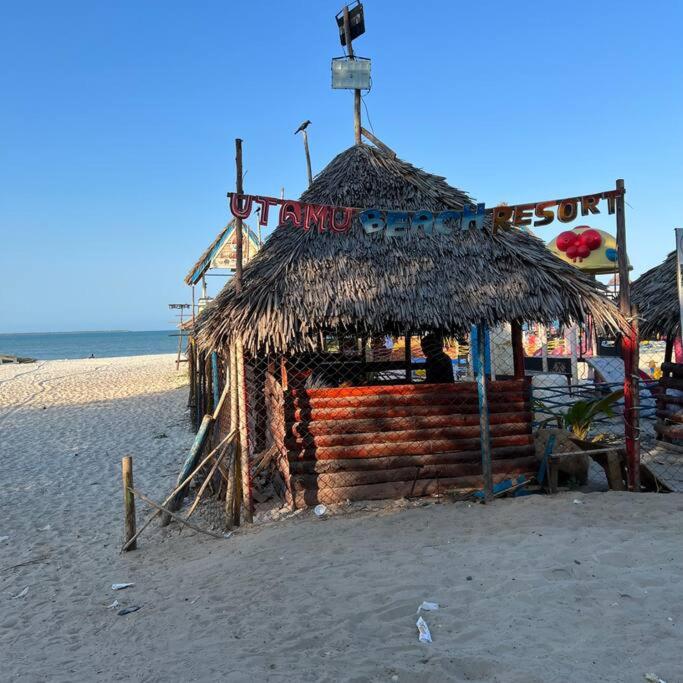 Family Friendly Spacious 3BR Near Beach With Pool & Gym view 4