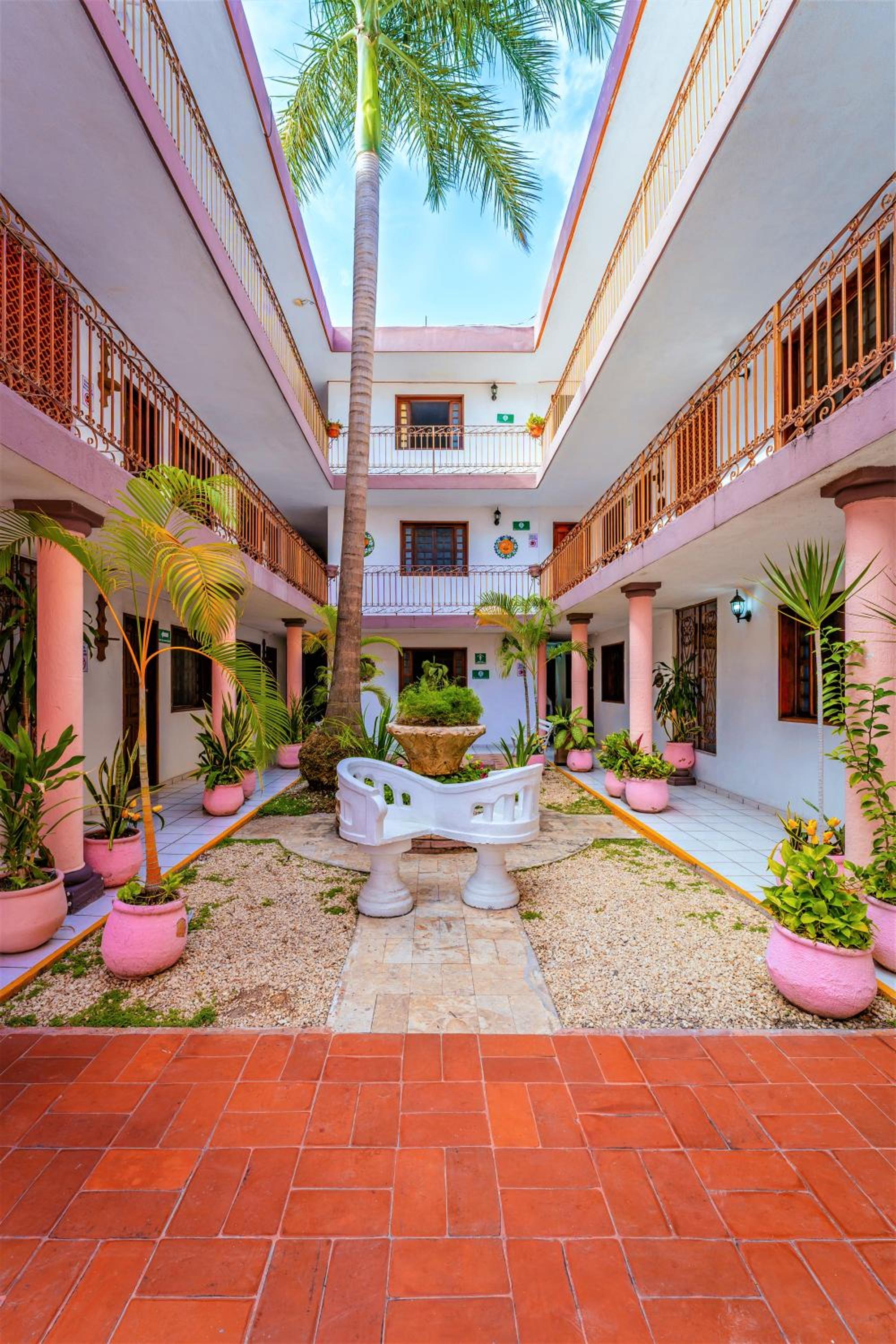 Hotel Santa Lucía - Image 1