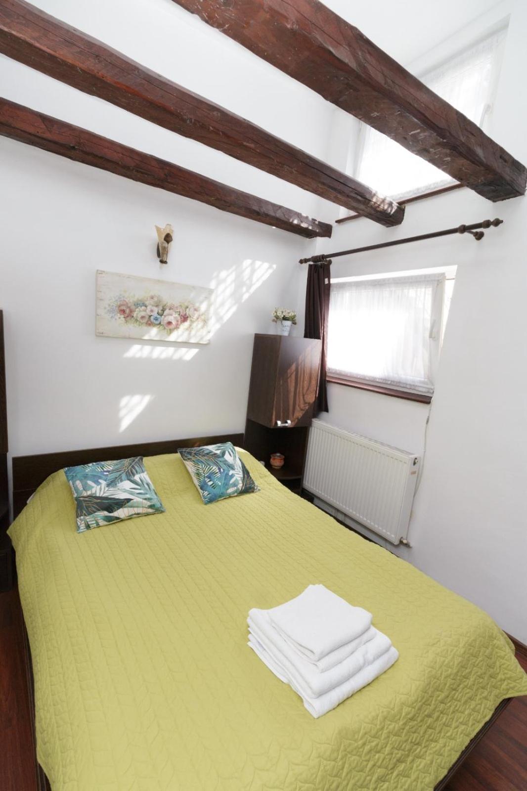 RUSTIC CENTRUL ISTORIC en Braşov — hotel room