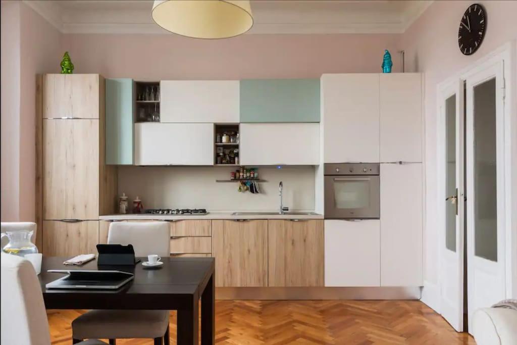 Romantic flat in Milan