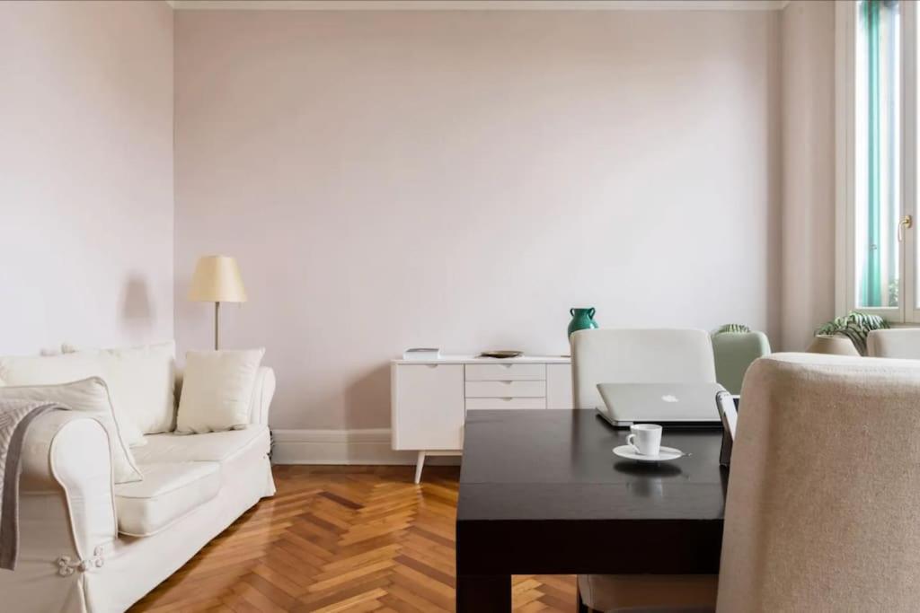Romantic flat in Milan