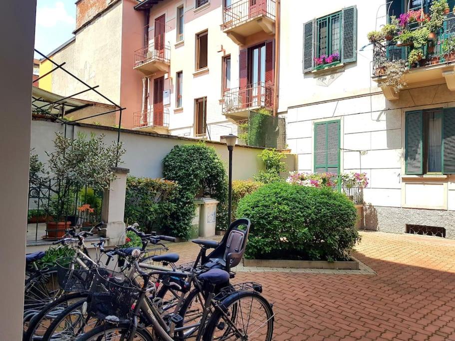 Romantic flat in Milan